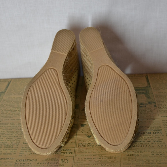 G.H. Bass & Co Polka Dot Canvas Espadrille Wedge - Picture 4 of 6